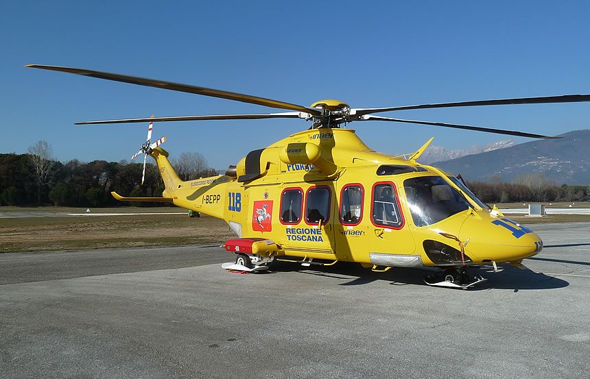 Grave incidente a Certaldo: motociclista finisce contro il guardrail dopo un tamponamento